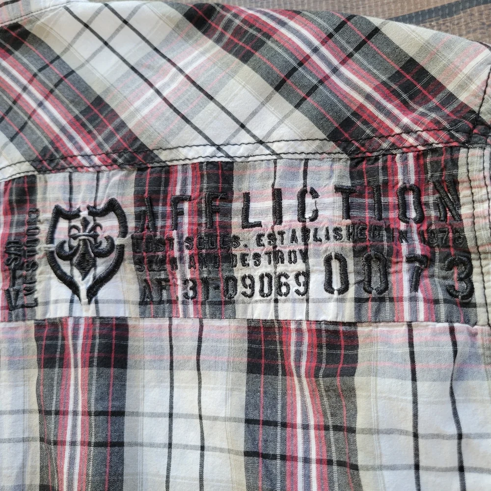 Affliction Button-up - Picture 2 of 8